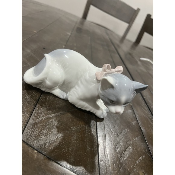 Lladro Nao Daisa Kitty Cat Gray White Porcelain Figurine Spain Vintage